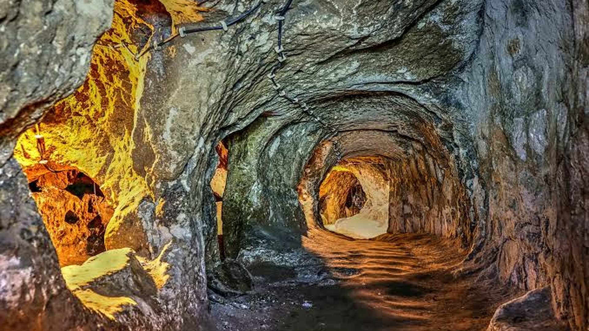 Cappadocia valleys hiking underground city Derinku